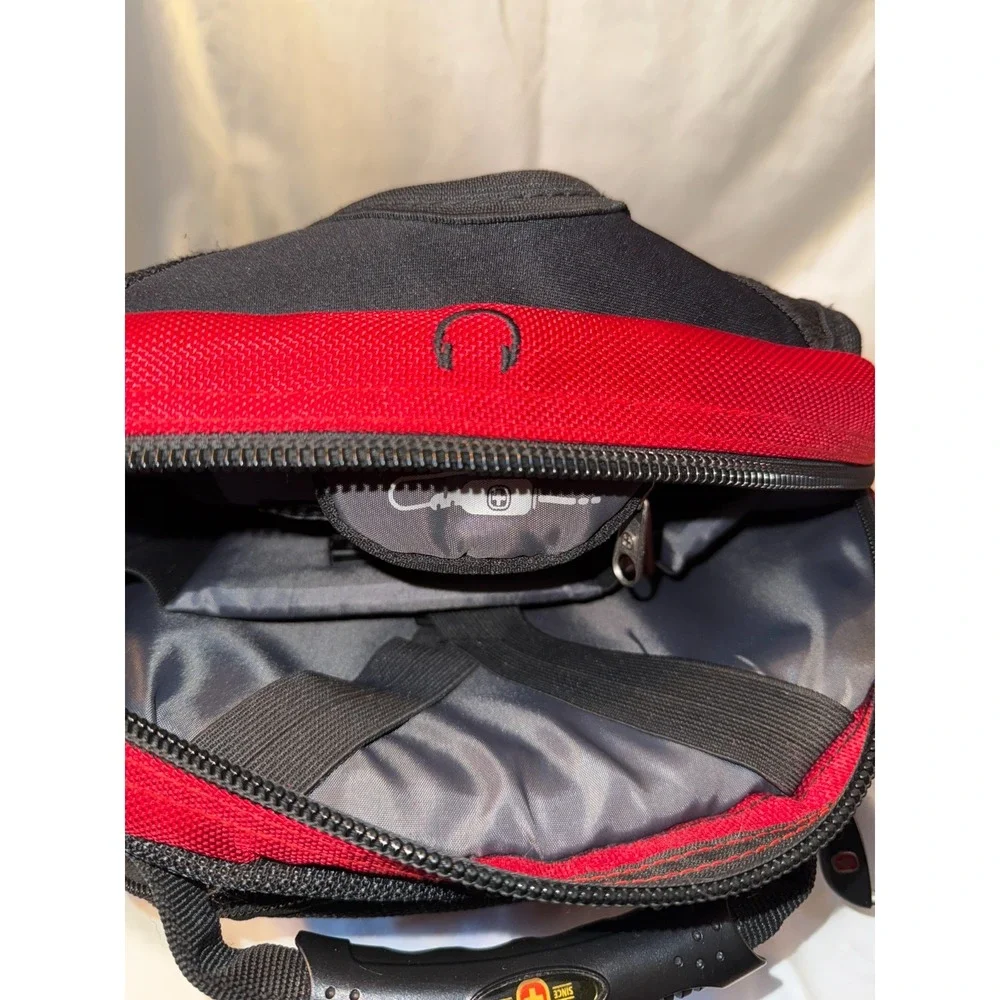 Swissgear Men's Backpack Black Red Multifunction Airflow Media Pocket Laptop Bag - Picture 10 of 10